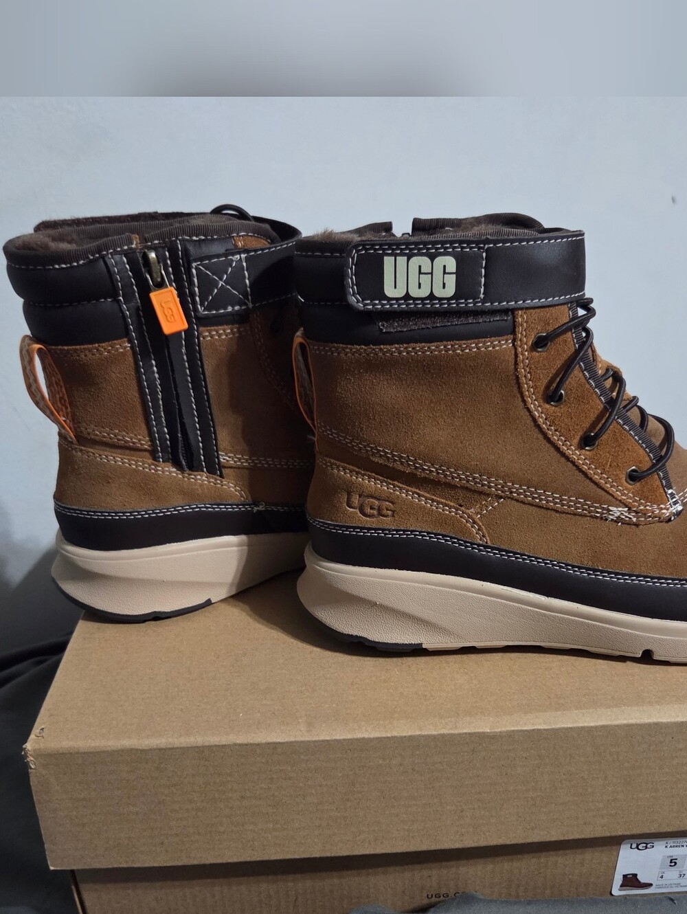 NEW- UGG -UGG Arren Weather - Girls' Grade School size 5